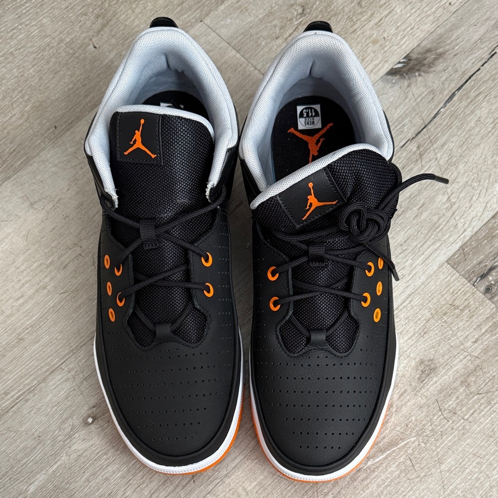 Jordan Men's Sneakers in Black and Orange